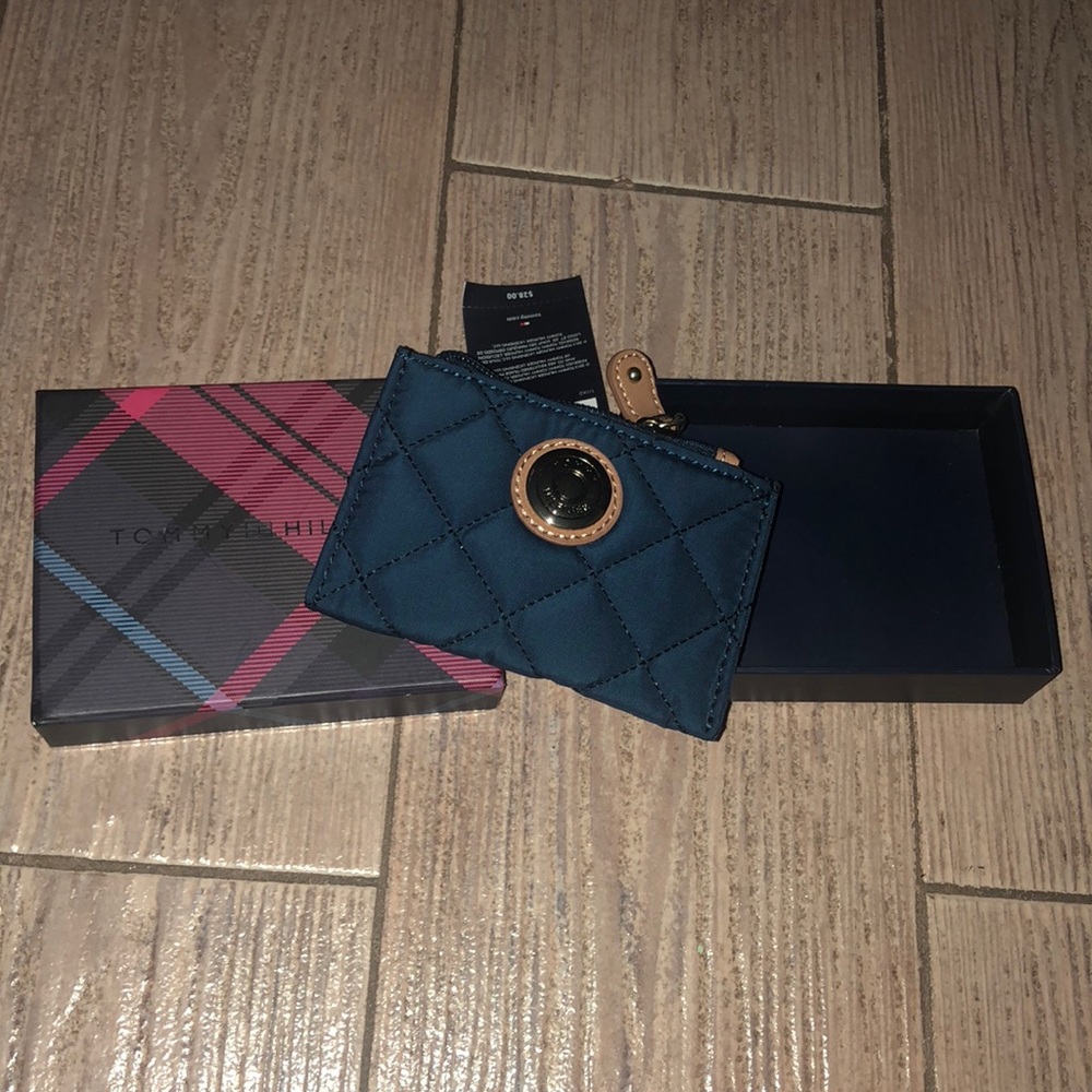 Tommy Hilfiger Wallet💕